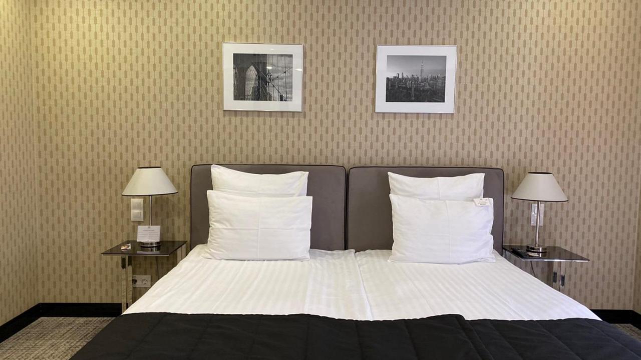 Hotel Street - Maestro Odesa