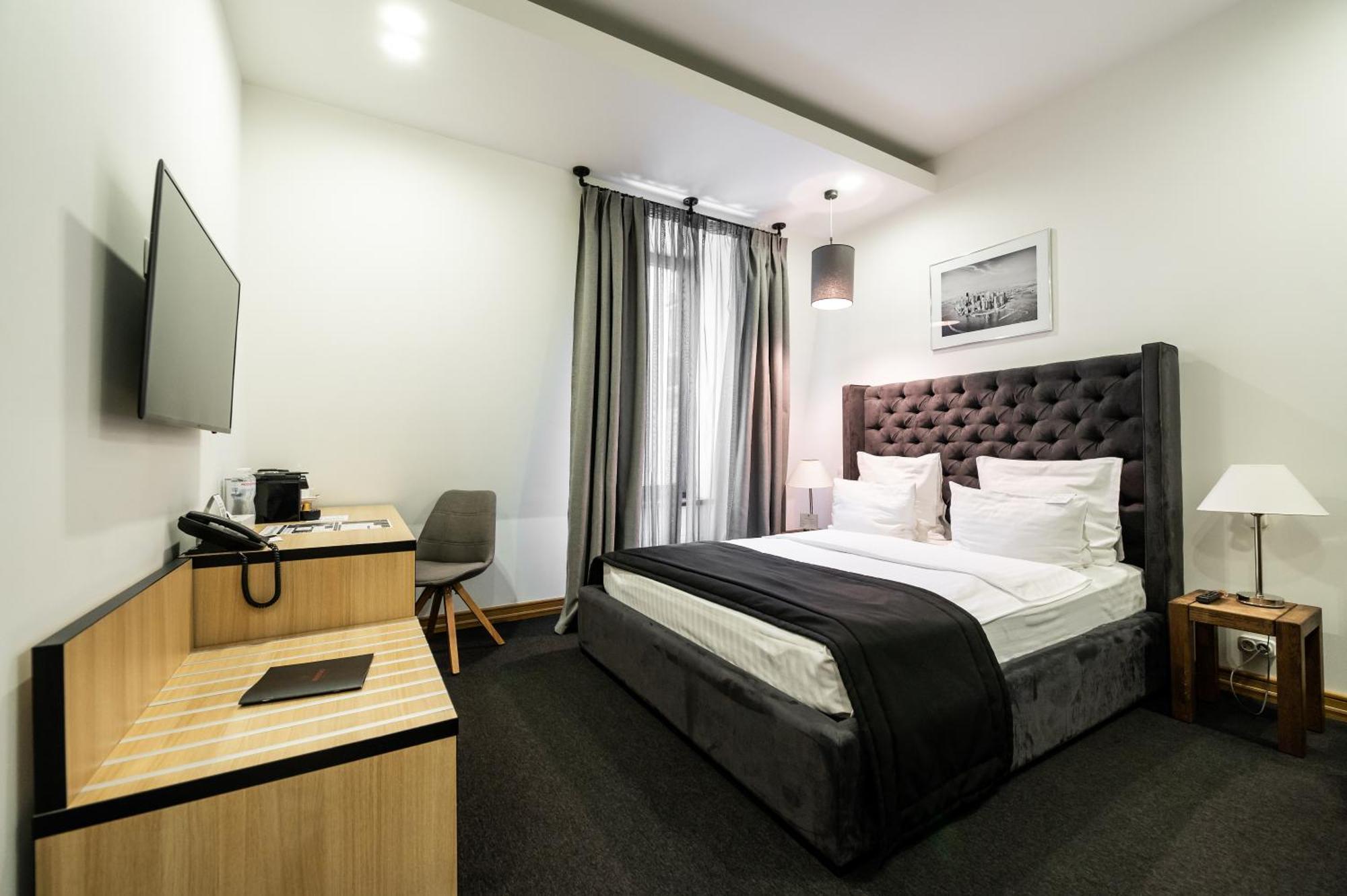 Hotel Street - Maestro 4*