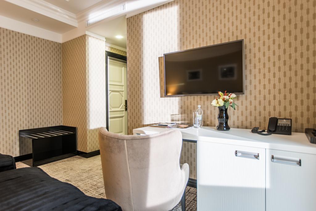 Hotel Street - Maestro 4*