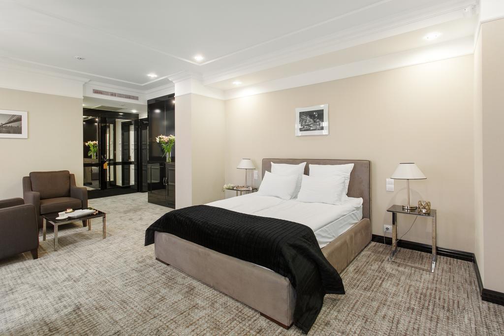 Hotel Street - Maestro 4*